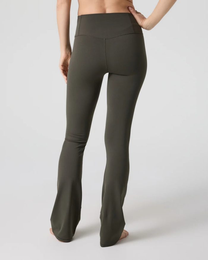 Vuori AllTheFeels? Slim Flare - Short - Image 3