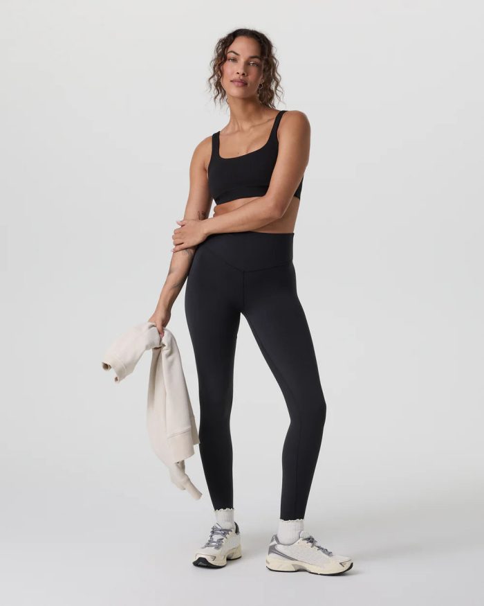 Vuori AllTheForm? Legging- Short - Image 2