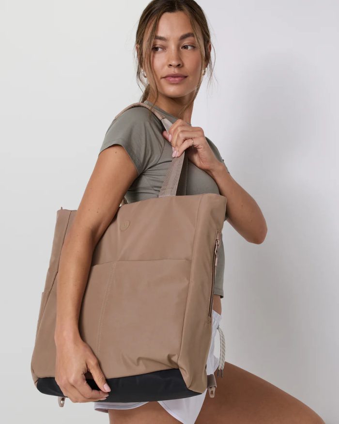 V1 Convertible Tote Bag 2.0 - Image 2
