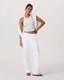 Pose Plyo Tank