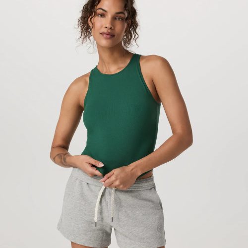Pose Plyo Tank