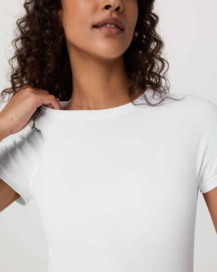 Short Sleeve Seamless Surge Tee - Image 2